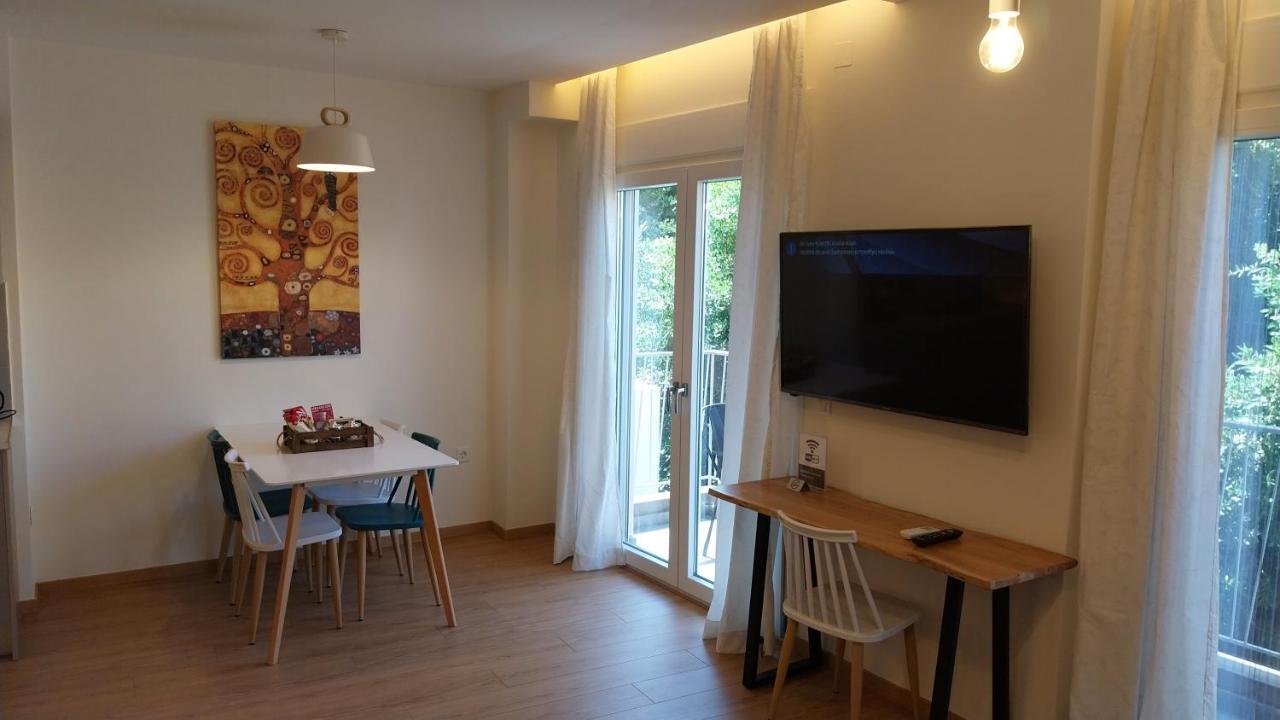 Uni Island - City Heart Suites Candia Esterno foto
