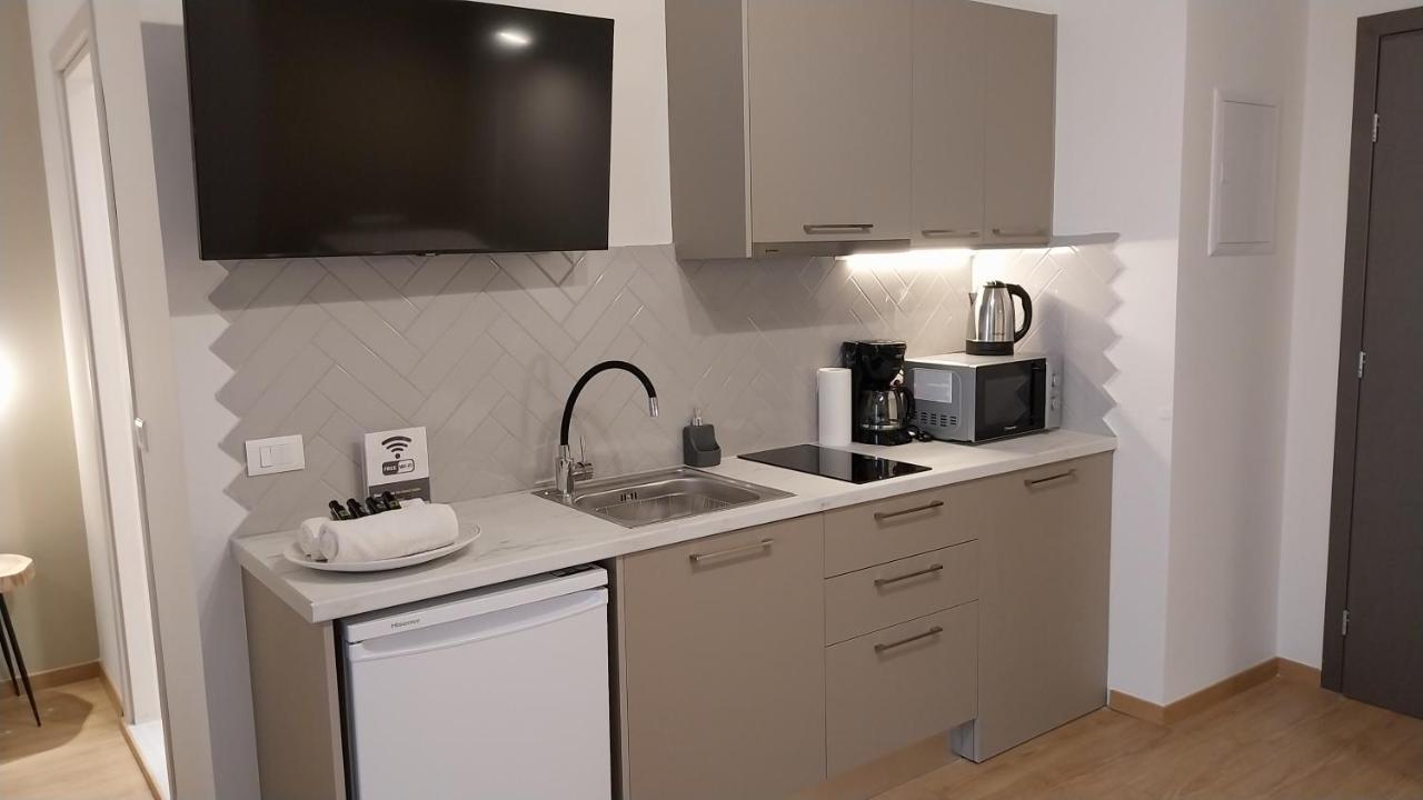 Uni Island - City Heart Suites Candia Esterno foto