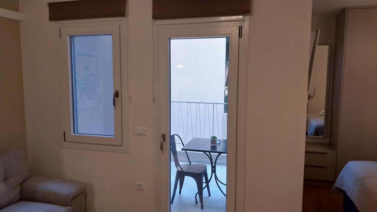 Uni Island - City Heart Suites Candia Esterno foto