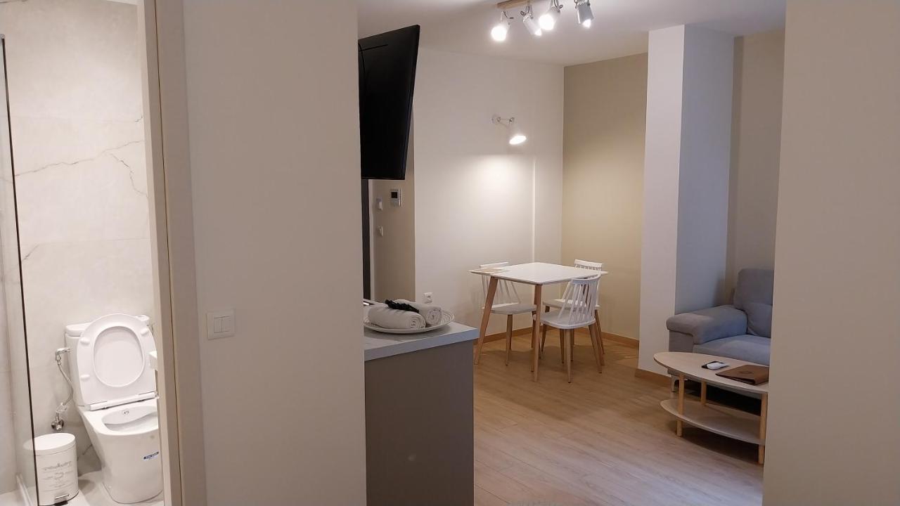 Uni Island - City Heart Suites Candia Esterno foto