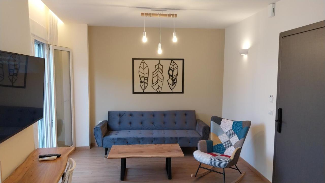 Uni Island - City Heart Suites Candia Esterno foto