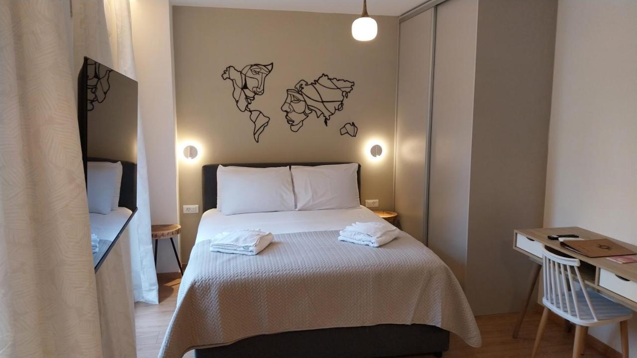 Uni Island - City Heart Suites Candia Esterno foto